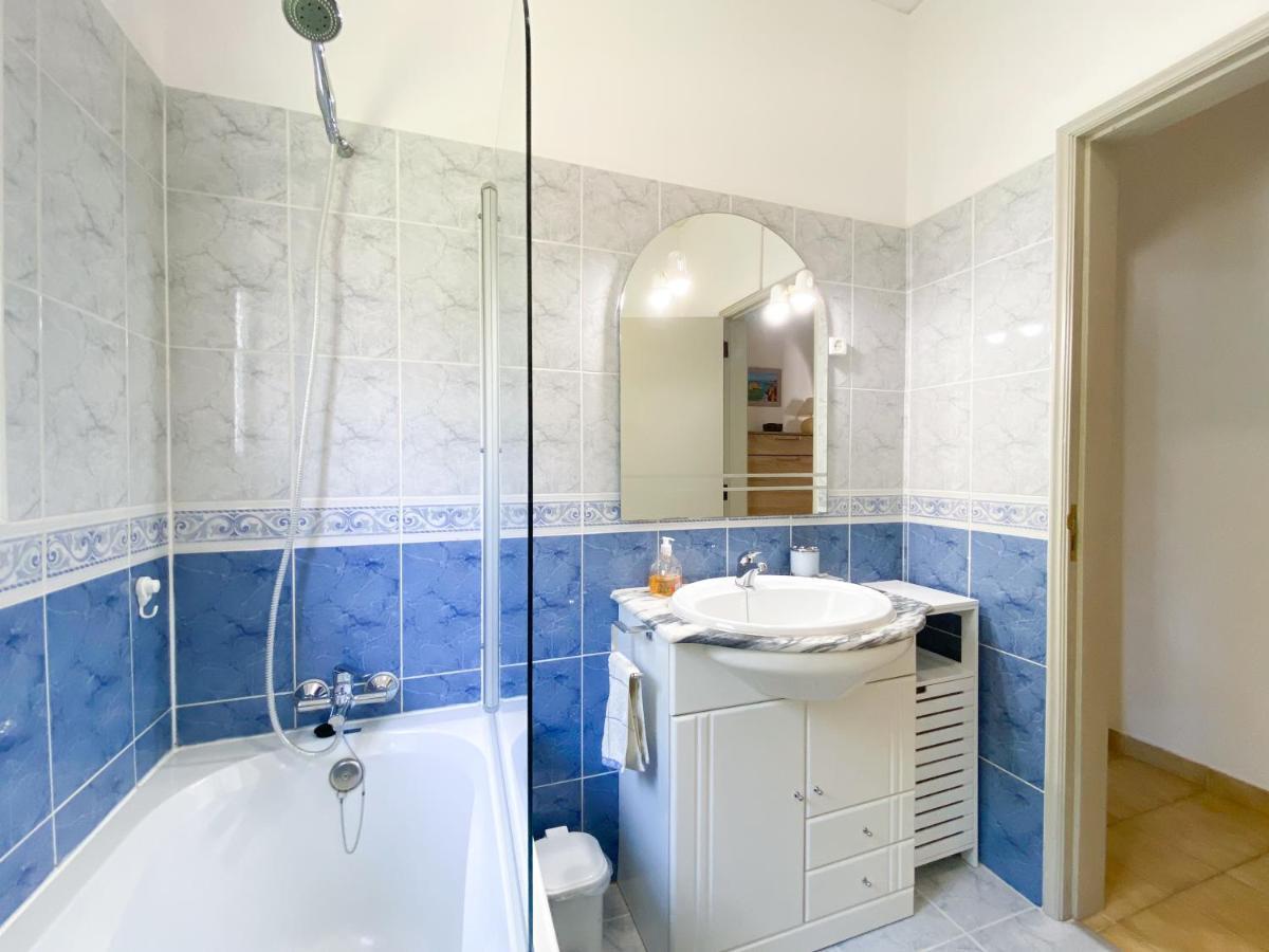 Charmoso Apartamento Em Zona Calma Com Piscina #1879 라고스 외부 사진